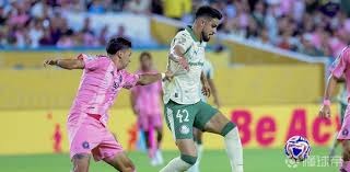 棋牌高阶：解析“象棋弃车换攻”中的风险折算。（棋艺高阶：剖析象棋“弃车换攻”战术的风险评估）