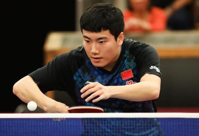 打得行云流 打得行云流