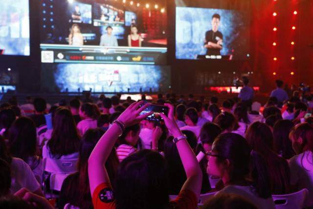 而就在近日 而就在近日