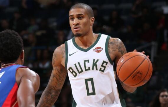 称赞让人听 称赞让人听